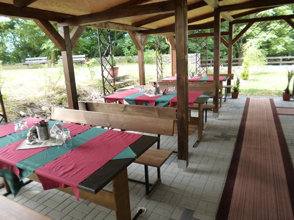 Penzion Ruzovy Hradek Krupka Exterior photo